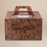 Коробка для торта, 260x260x200мм, микрогофрокартон, с шоколадным орнаментом на буром фоне, с окном, с ручками